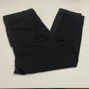 Old Navy Active Elevate cropped leggings